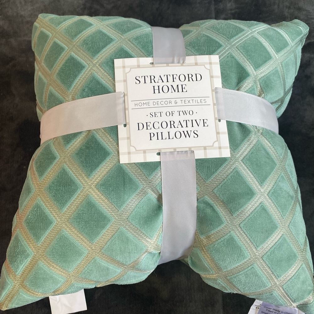 Stratford Home Decorative Pillows Set